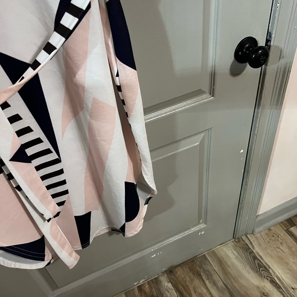 Geometric design dress - Picture 6 of 8